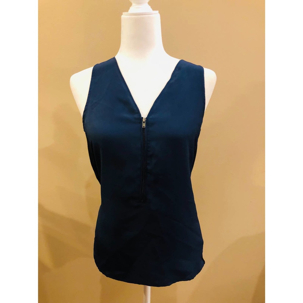 Peyton Jensen Blue Sleeveless Top with Zipper Detail in the Front, Size S